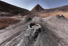 世界上最可愛的火山，泥火山巖漿可用來洗澡